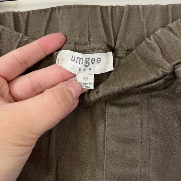 Umgee Army Green Ankle Zipper Pull On Pants - Picture 5 of 6